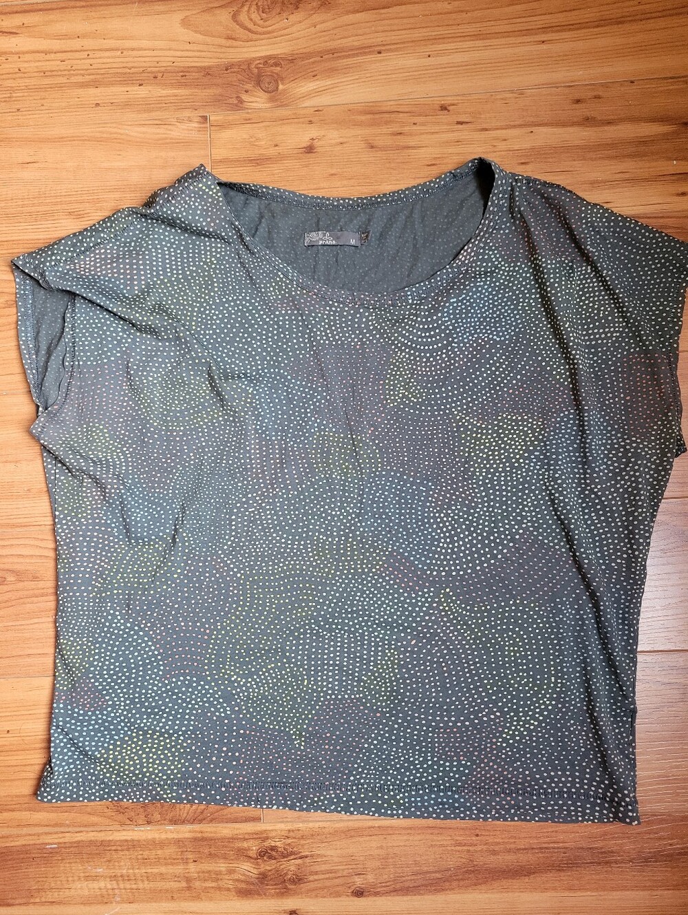 Prana Charcoal Short Sleeve Tee with Subtle Dot Pattern